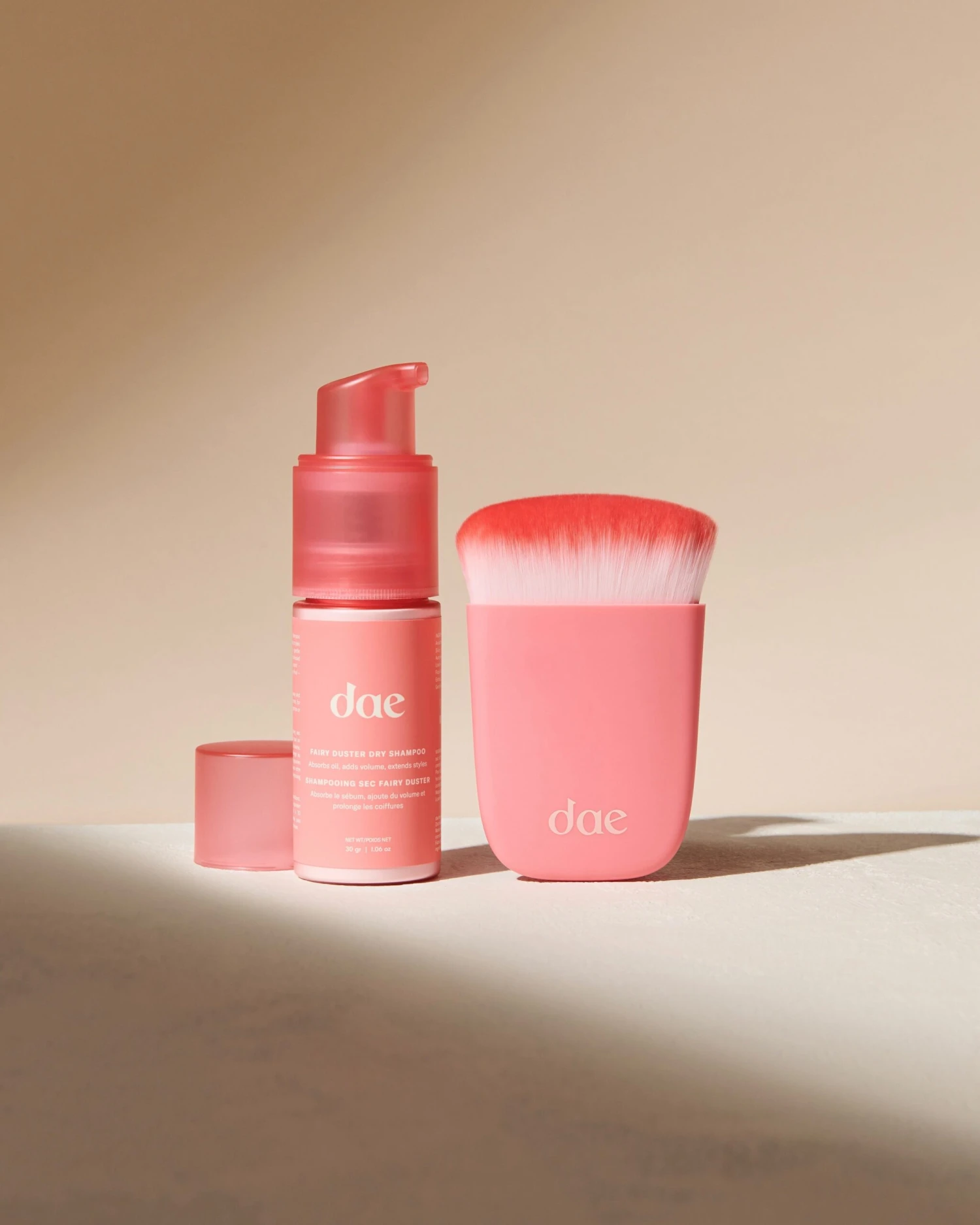 Fairy Duster Dry Shampoo + Blending Brush Duo 1 Fairy Duster Dry Shampoo + Blending Brush Duo