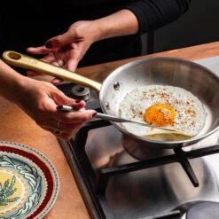 La Bonne Poêle En Inox, Manche Doré - 28 Cm (Édition Limitée) -Cheap Components Store pack brigade set de 3 poeles en inox avec manches dores edition limitee 669966 4